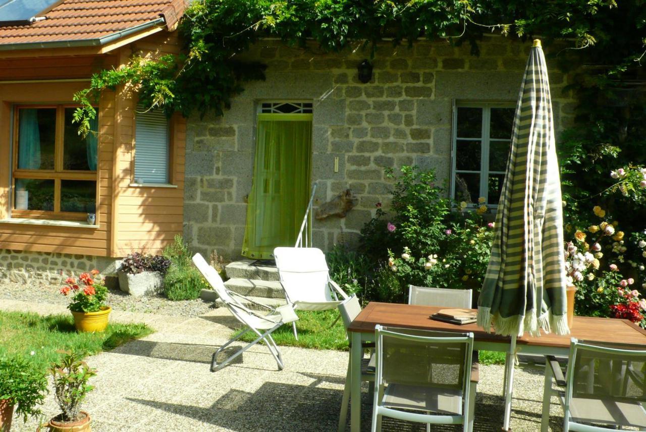 Bed and Breakfast Chez Geppetto Saint-Georges-Nigremont Экстерьер фото